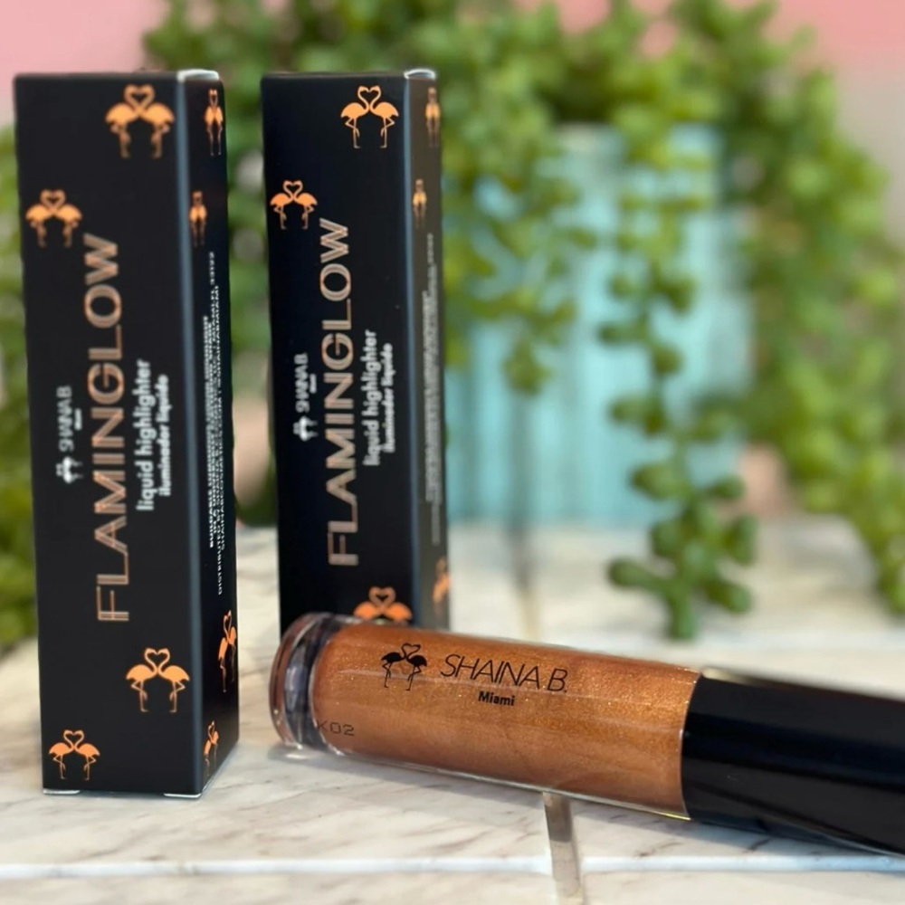 SHANIA B MIAMI FLAMINGLOW “QUÉ CALOR” LIQUID HIGHLIGHTER - BRAND NEW in the box!